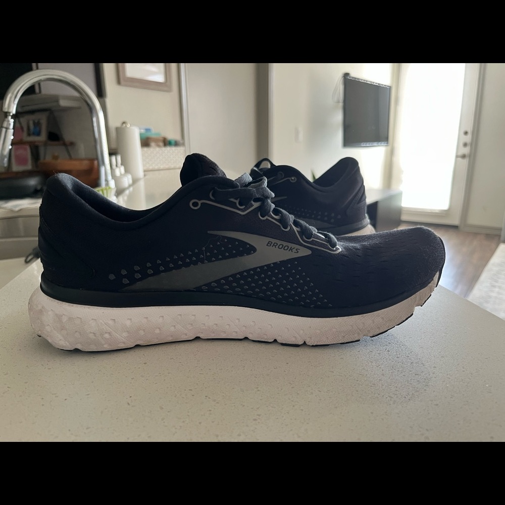 Women's Brooks Glycerin 18 size 10